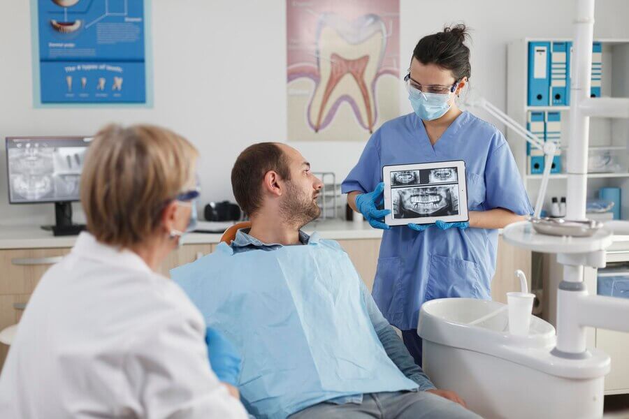 Reasons to Visit a Root Canal Specialist