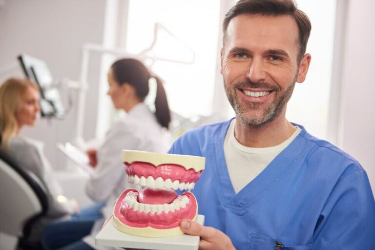 The Advantages of Choosing dentists specializing in dentures